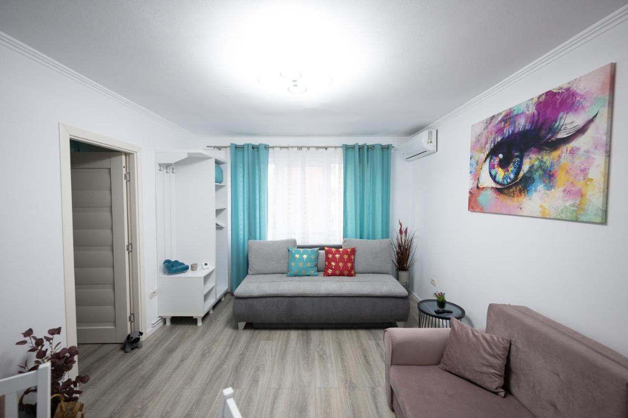 L&R Boutique Apartment Otelu Rosu Exterior foto